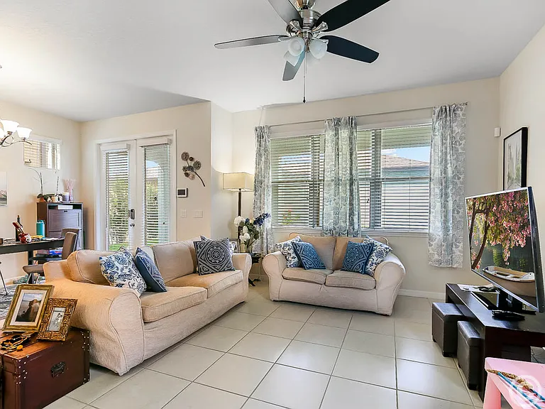 5801 Colony Glen Rd — Photo 4
