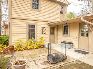 N27W27391 Woodland Dr, Pewaukee, WI 53072