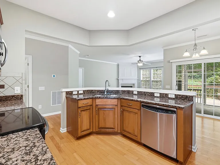2147 Ashley River Rd — Photo 11