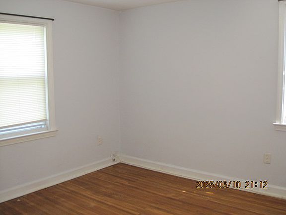 5th image of 208 Pilgrim Ln #B