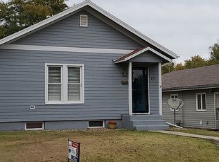 717 W 10th St, Ellis, KS 67637