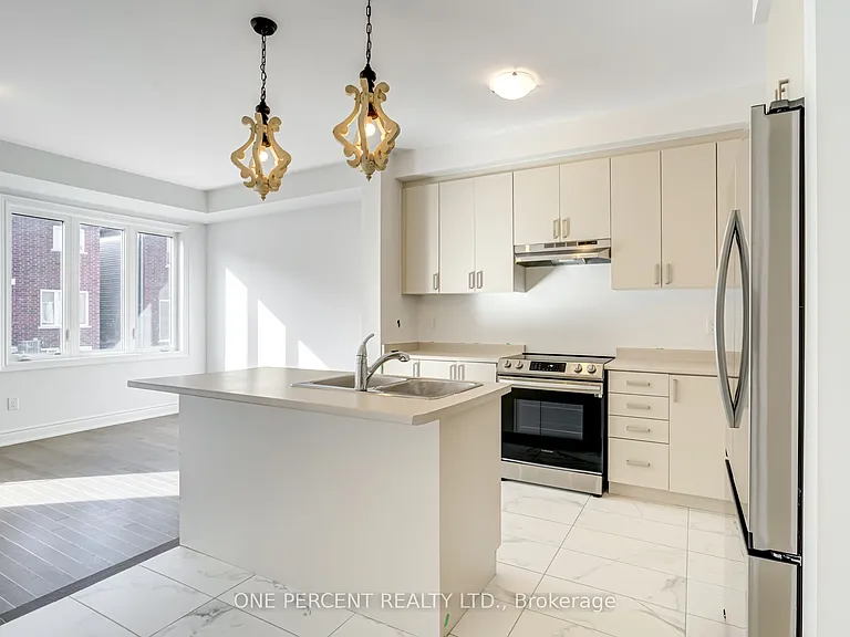24 Autumn Dr — Photo 12