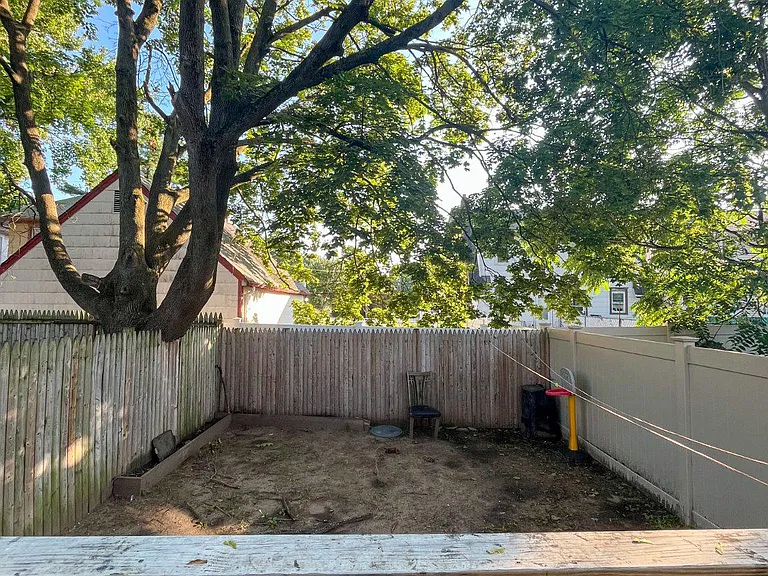 151 Joan Ter — Photo 4