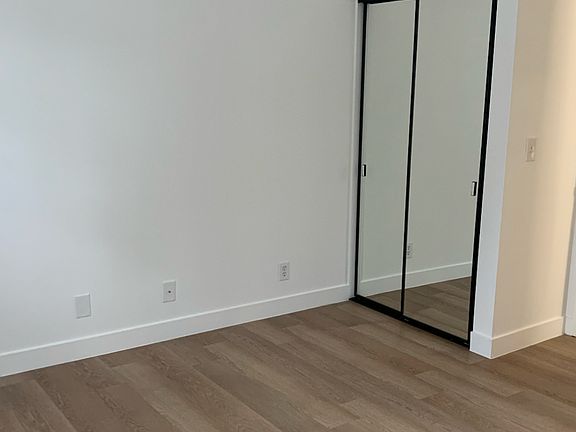 3rd image of 15746 Vanowen St #210
