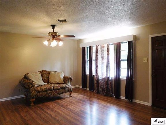 3rd image of 1112 Fern St