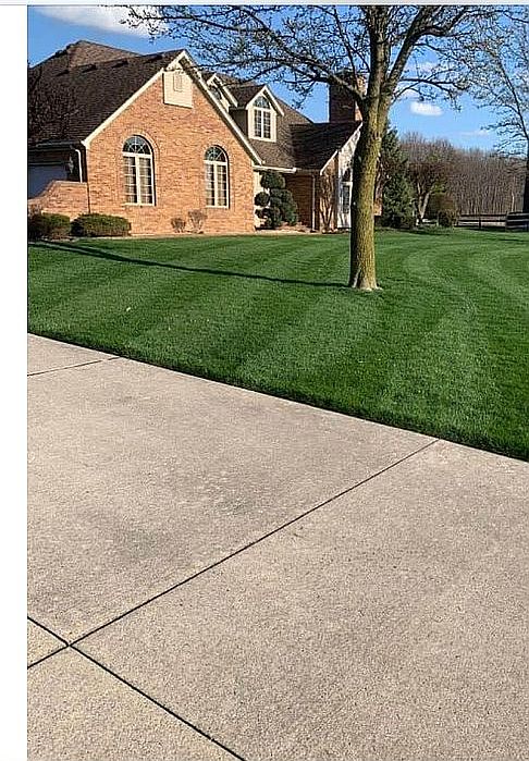2nd image of 370 Wolf Creek Ct