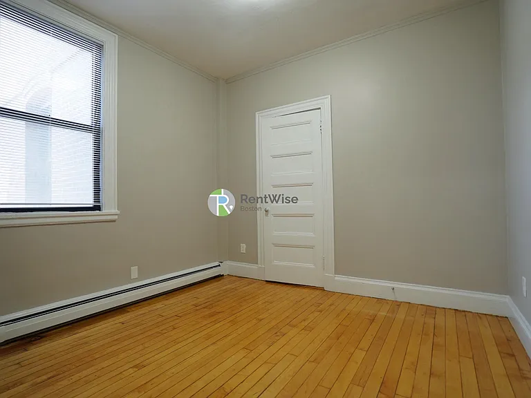 76 Gardner St #C1 — Photo 16