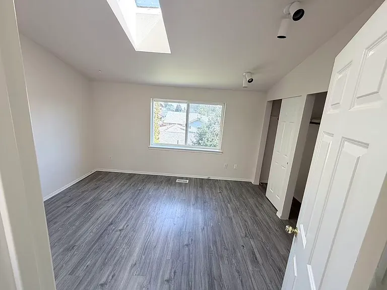 11730 Greenwood Ave N #B — Photo 12