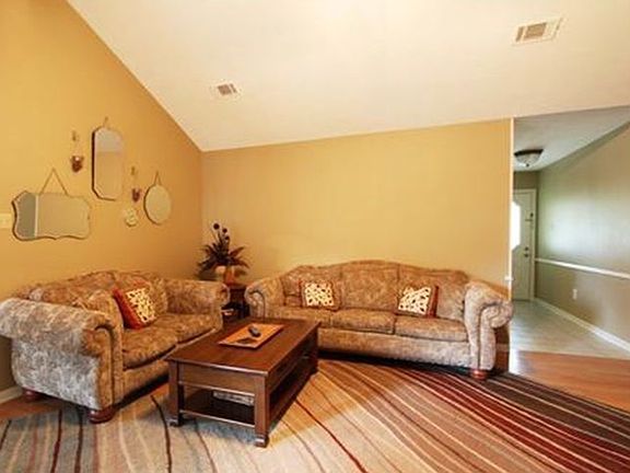 2nd image of 3305 Wildrye Dr