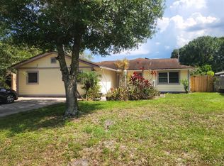 1011 Bermuda Ave, Fort Pierce, FL 34982