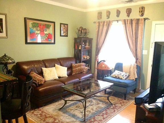 3rd image of 126 Gardiner Ave