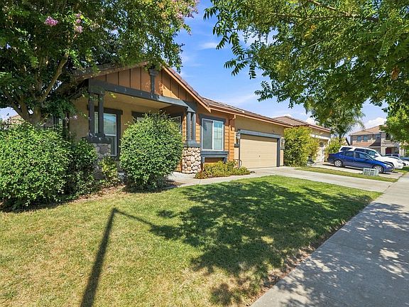 3rd image of 10947 Cliffside Dr