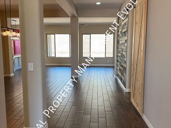 5th image of 16221 S 35th Dr
