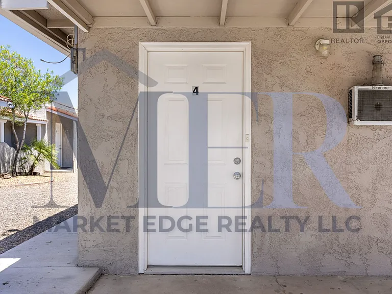 2501 W Belmont Ave — Photo 6