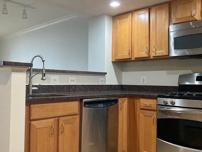 414 Water St #2710 — Photo 10