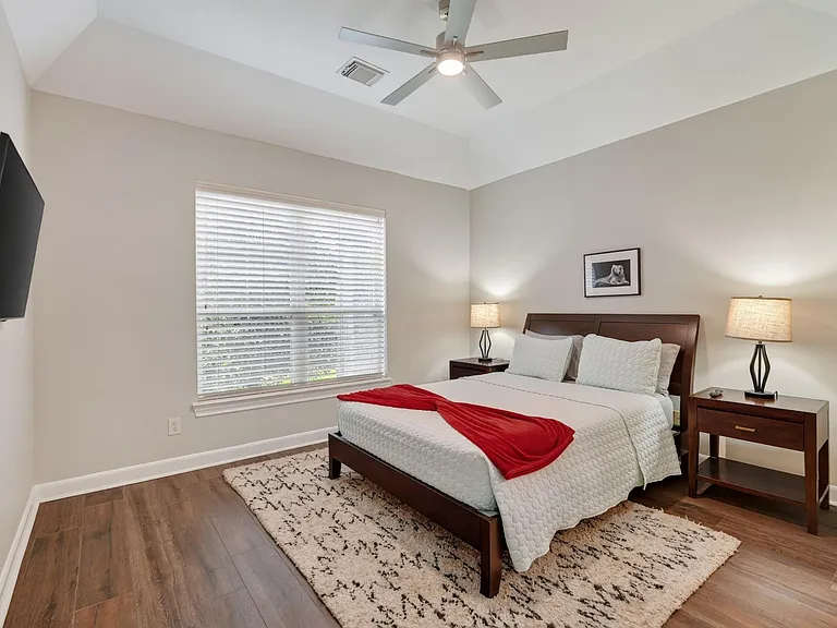 110 S Veilwood Cir — Photo 45