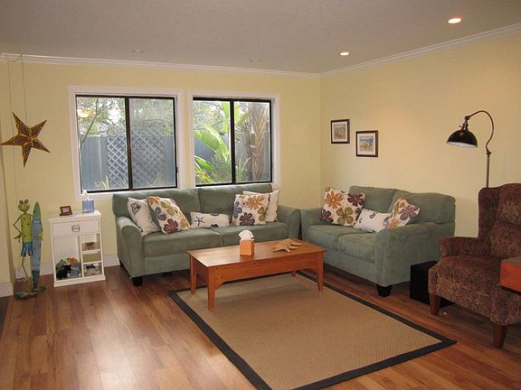 2nd image of 3004 Buckingham Ln #18