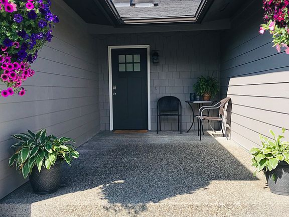 2nd image of 138 Steelhead Dr