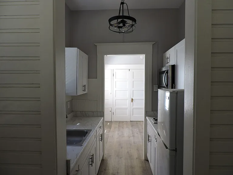 2220 L St #6 — Photo 2