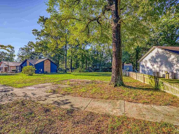 2nd image of 7807 Oak Forest Dr
