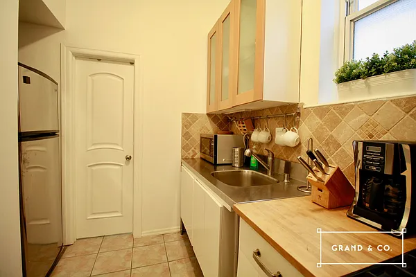 Rented by Grand & Co. | media 20