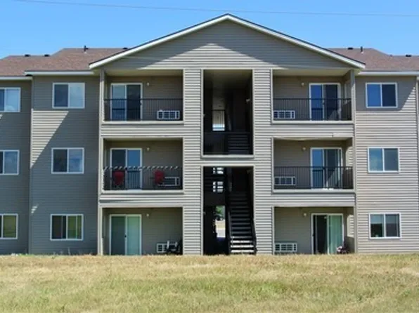 1612 20th Ave NW, 1612 20th Ave NW APT 302, Minot, ND 58703