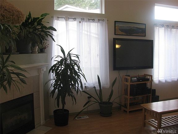 4th image of 6410 220th Street Ct E