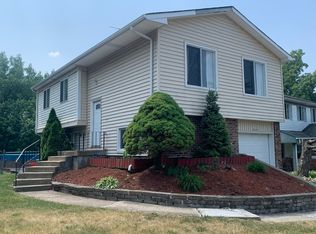 517 Old Stone Rd, Bolingbrook, IL 60440