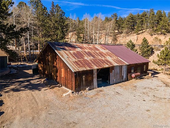 3rd image of 993 Highway 7 Business