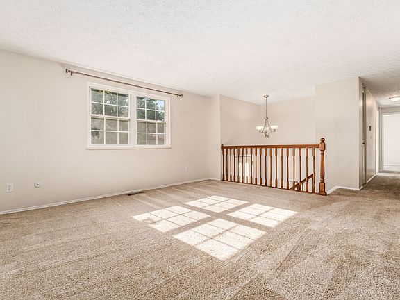 5th image of 6501 Woodthrush Dr