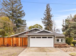 1004 Robinson Ln, Napa, CA 94558