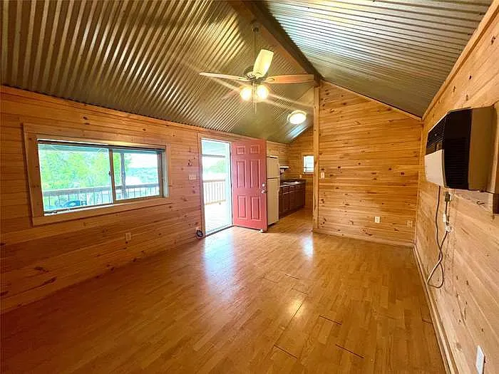 200 Retreat Dr #12 — Photo 2