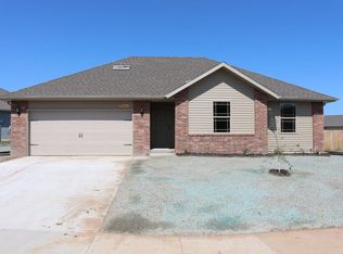 5501 W Yew St, Springfield, MO 65802