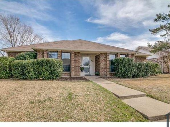 3420 Lilac Ln
