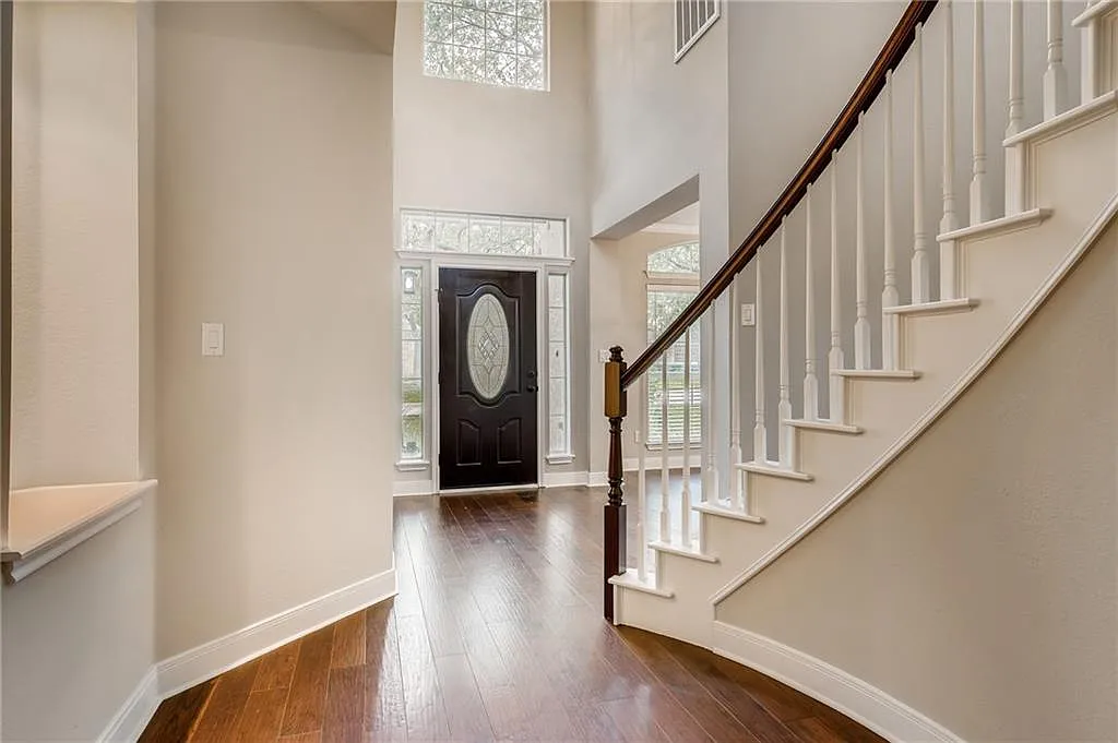 4 bed, 2.5 bath, 2744 sqft, $2,950 — Photo 4