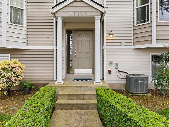 3rd image of 16521 NE 20th St
