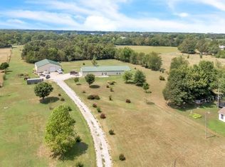 757 S Edmondson Rd, Gentry, AR 72734