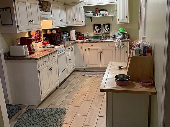 4th image of 326 Harrison Blvd