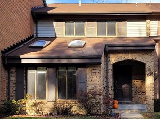 5907 Waters Edge Landing Ln, Burke, VA 22015