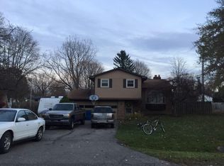 5241 Birchcrest Dr, Swartz Creek, MI 48473