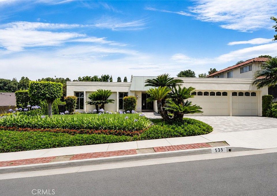 1st image of 535 Papyrus Dr