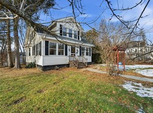 21 High St, Pepperell, MA 01463