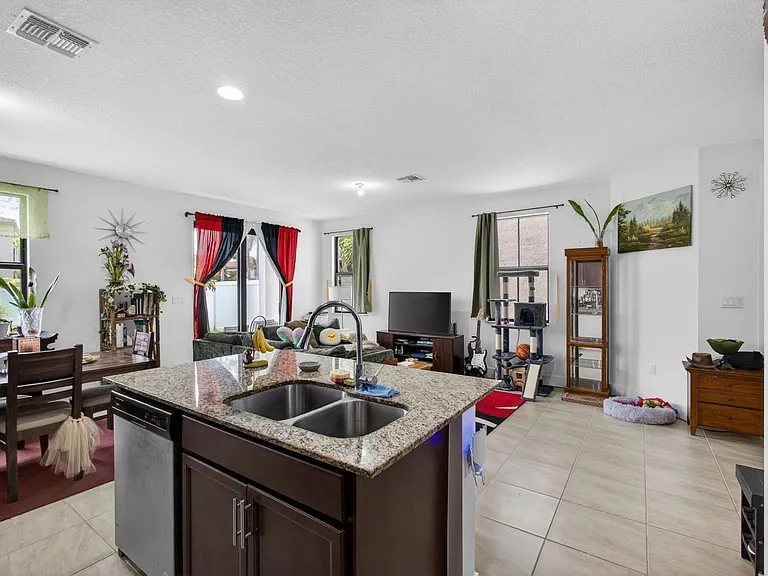 4009 Sequoia Pl — Photo 18