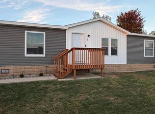 5 Southfork Dr SE, Kasson, MN 55944