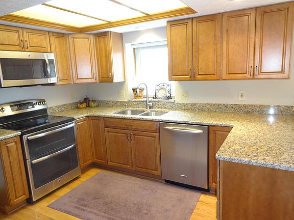 4th image of 13034 Heatherstone Cir