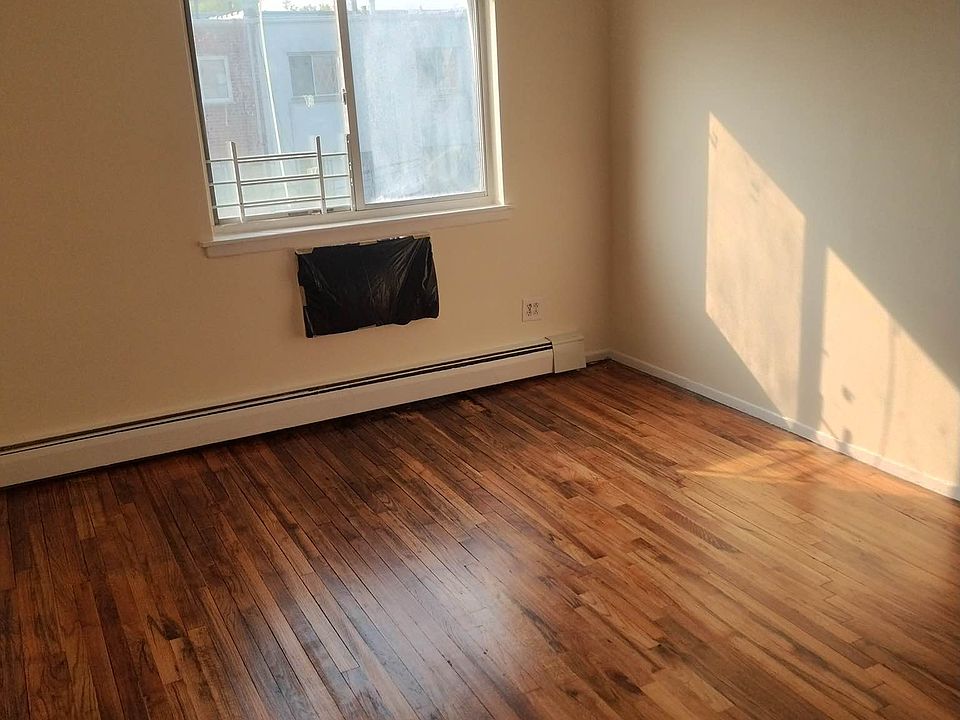 2nd image of 22-35 38th St #2