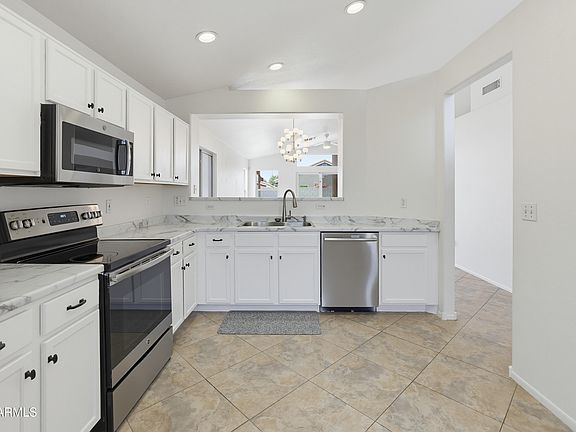 2nd image of 10511 W READE Avenue