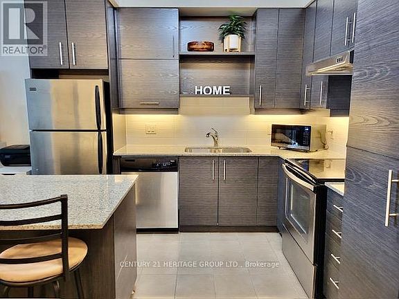 4th image of 325 S Park Rd #908