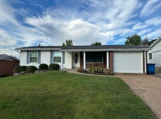 3925 Mitchford Dr, Saint Louis, MO 63125