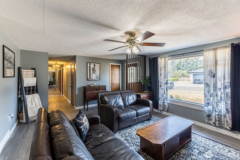 4th image of 26217 SE 426th St